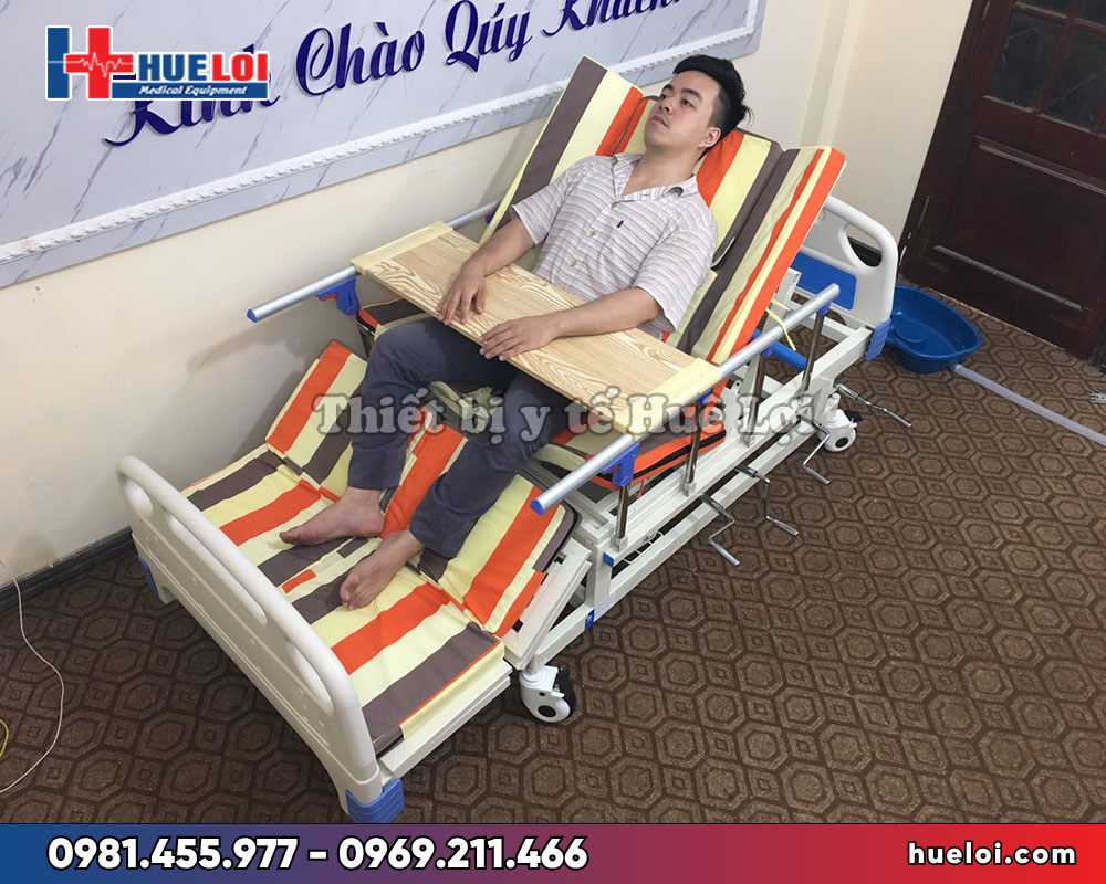 Giường bệnh đa năng cao cấp 4 tay quay A01-III có vỉa chắn